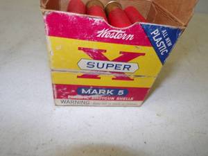 lot 140 image: Super X 20 Guage Shot Gun Shells
