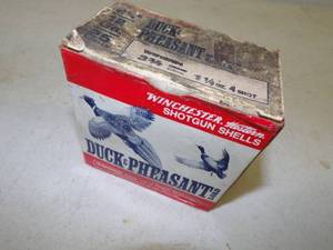 lot 144 image: Winchester 12 Gauge 4 Shot Shotshells