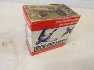 lot 151 image: Winchester 12 Gauge 4 Shot Shotshells
