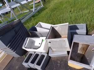 lot 52 image: Large Lot of Live wells