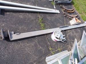 lot 72 image: Axle and Axle parts