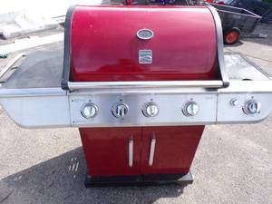 lot 3 image: Kenmore Grill with IR Burner and side burner