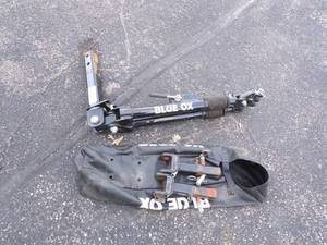 lot 7 image: Blue Ox Towing System