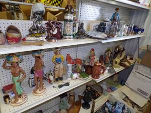 lot 163 image: Huge Dcor Lot