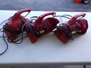 lot 179 image: 3 Dirt Devil Hand Vacuums