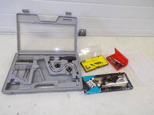 lot 182 image: Vice Grips and Screwdriver Accessories