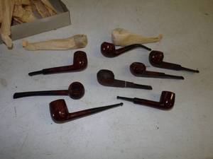 lot 202 image: 10 Vintage Smoking Pipes
