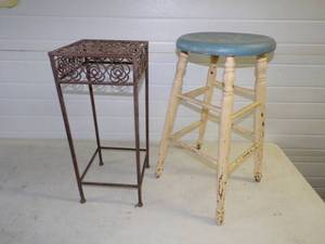 lot 206 image: Plant Stand and Vintage Stool