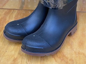 lot 121 image: Pair Of New Boss Size-9 Rubber Boots