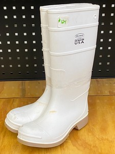 lot 124 image: Pair Of New Boss Size-9 Rubber Boots