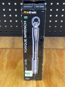 lot 59 image: Pro-Grade 14-Drive 20-200 InchLbs Torque Wrench
