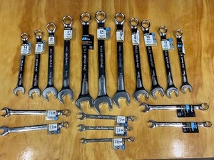 lot 67 image: Lot Of Pro-Grade Metric Combination Wrenches