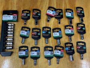 lot 72 image: Box Of Pro-Grade 12 Drive SAE & Metric Sockets
