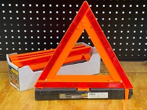 lot 95 image: Lot Of (4) Keeper 17 Reflective Towing Triangles