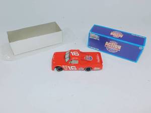 lot 20 image: Collectible Ron Hornaday Jr. Racing Action Platinum Series
