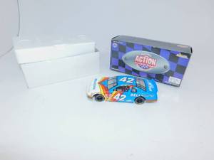 lot 28 image: Collectible Winston Cup Joe Nemechek Racing Action Platinum Series