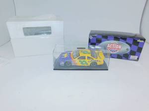 lot 31 image: Collectible Winston Cup Jimmy Spenser Racing Action Platinum Series
