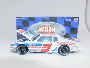 lot 54 image: Collectible Ricky Rudd Racing Action Platinum Series Bank