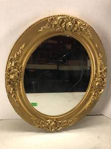 lot 16 image: Vintage Mirror