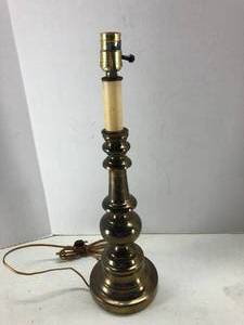lot 22 image: Brass Lamp