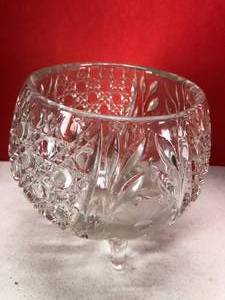 lot 40 image: Vintage Cut Glass Decoration Pressed Glass Dish 5lbs