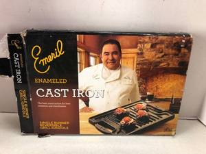 lot 41 image: Emeril Cast Iron Grill  Griddle