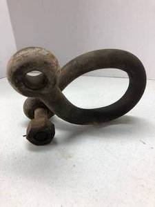 lot 47 image: Machinery Clef