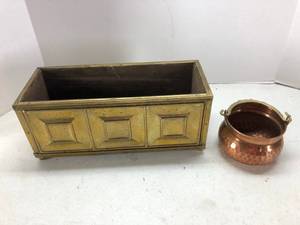 lot 54 image: Brass and Copper Planters