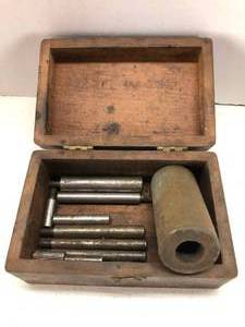 lot 67 image: Vintage Wooden Box