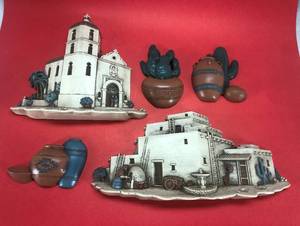 lot 141 image: Vintage Burwood Products Wall Decor