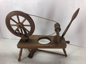 lot 149 image: Wooden Spinning Wheel (MINI)
