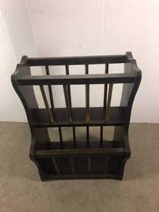 lot 156 image: Vintage Double Magazine Rack
