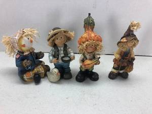 lot 159 image: Lot of (4) Autumn Resin  Figurines for Decorating