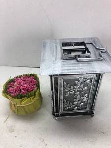 lot 162 image: Metal Candle Holder