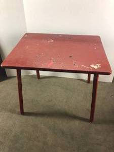 lot 164 image: Vintage Children Size Work Table