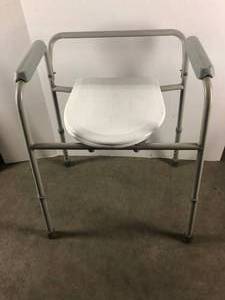 lot 166 image: Handicap Toilet Seat.
