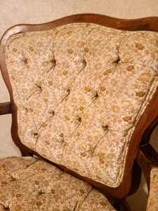 lot 4 image: Antique Upholstered Side Chair