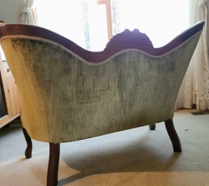 lot 2 image: Victorian Style Walnut Loveseat