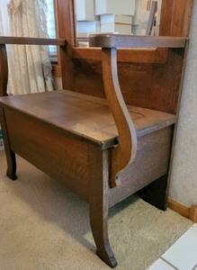 lot 6 image: Antique (1900s)  Oak Hall Tree