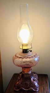 lot 11 image: Antique Pink Glass Table Lamp