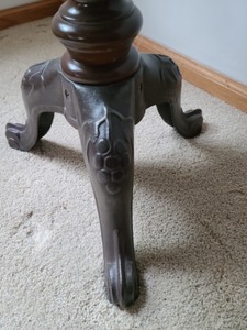 lot 16 image: Vintage Piano Stool