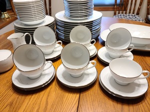 lot 25 image: Noritake Whitebrook China Set