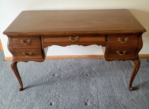 lot 41 image: French Provincial Style Desk and Chair