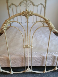 lot 43 image: Vintage Metal Bed Frame