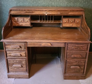 lot 55 image: Vintage Oak Roll Top Desk