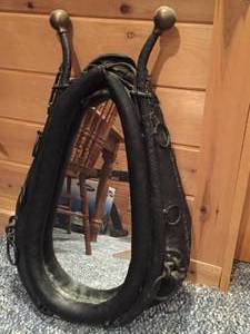 lot 167 image: Vintage Horse Collar Mirror and Sleighbells