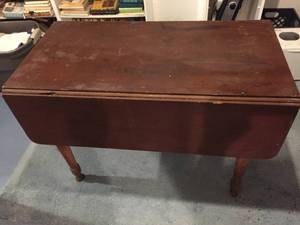 lot 192 image: Vintage Drop Leaf Table