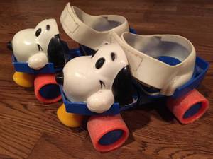 lot 198 image: Snoopy Roller skates