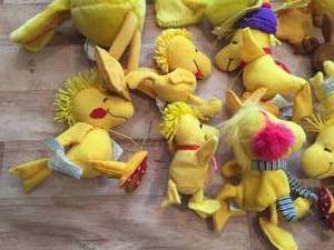 lot 211 image: Plush Woodstock Lot