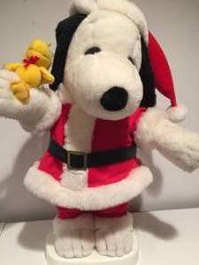 lot 235 image: 21 Inch Electric Christmas Snoopy and Skating Lucy